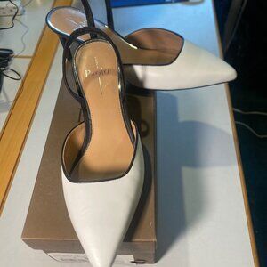 Paolo - Size 8M - Women's Bonney - White with Black Heels - Pump